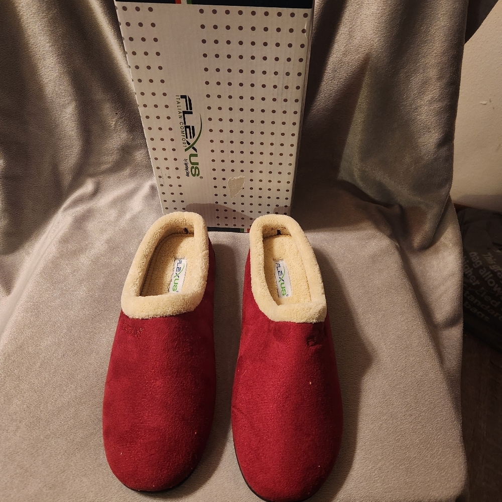 Flexus by Spring Step lvanaWomen's Slippers. New no tags